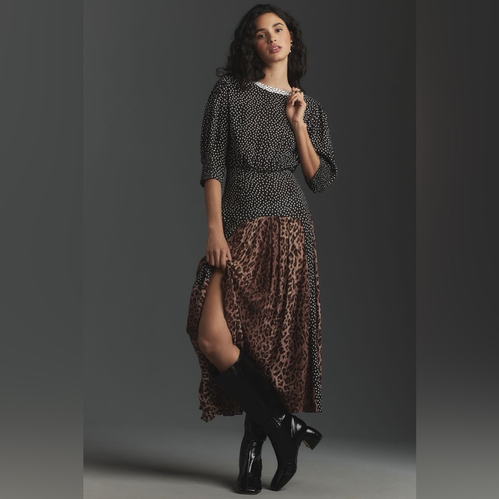 Elegant Black and Brown Patterned Skirt